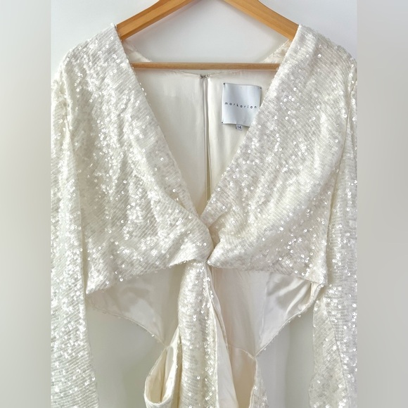 MARKARIAN | White Sequin Side Cutout Top with Twist Front Detail Size 14 - Picture 8 of 14
